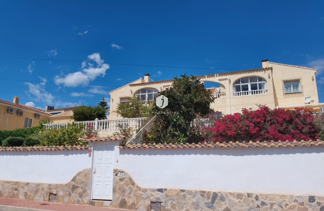 Tweedehands - Villa -
Torrevieja - Costa Blanca