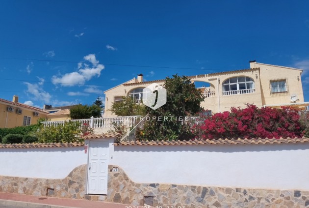 Tweedehands - Villa -
Torrevieja - Costa Blanca