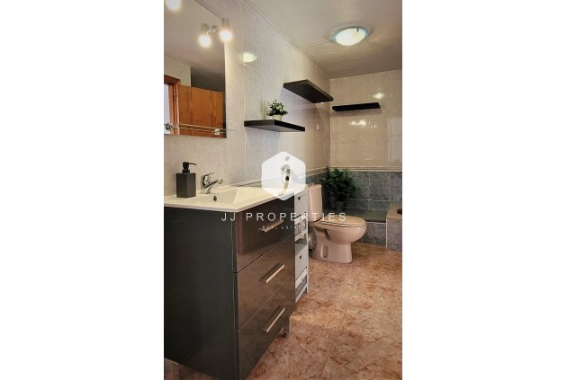 Tweedehands - Villa -
Torrevieja - Costa Blanca