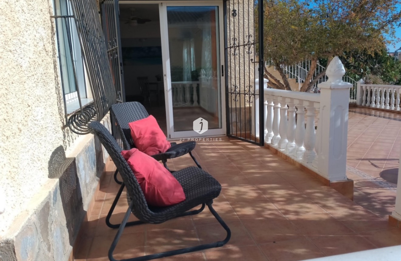 Tweedehands - Villa -
Torrevieja - Costa Blanca