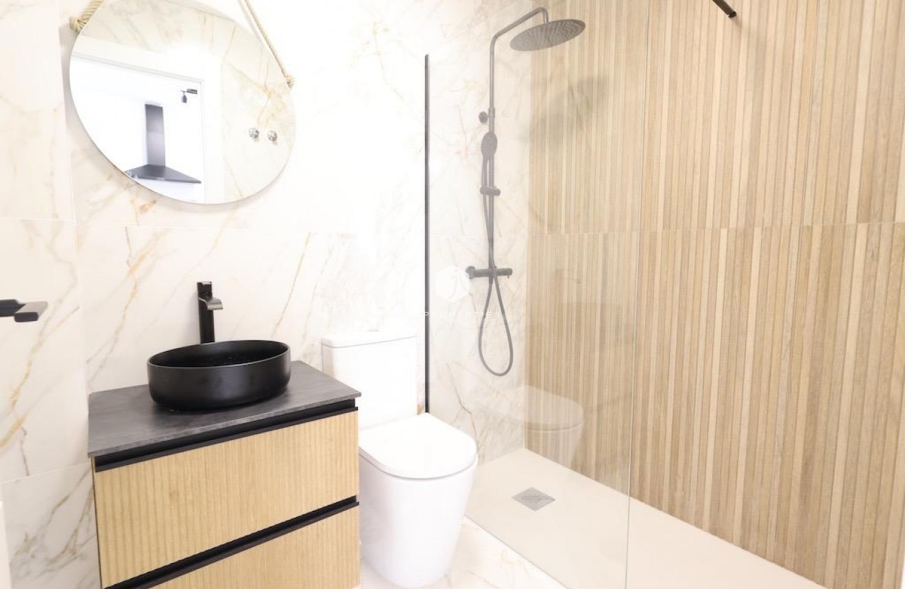 Tweedehands - Chalet -
Torrevieja - Costa Blanca