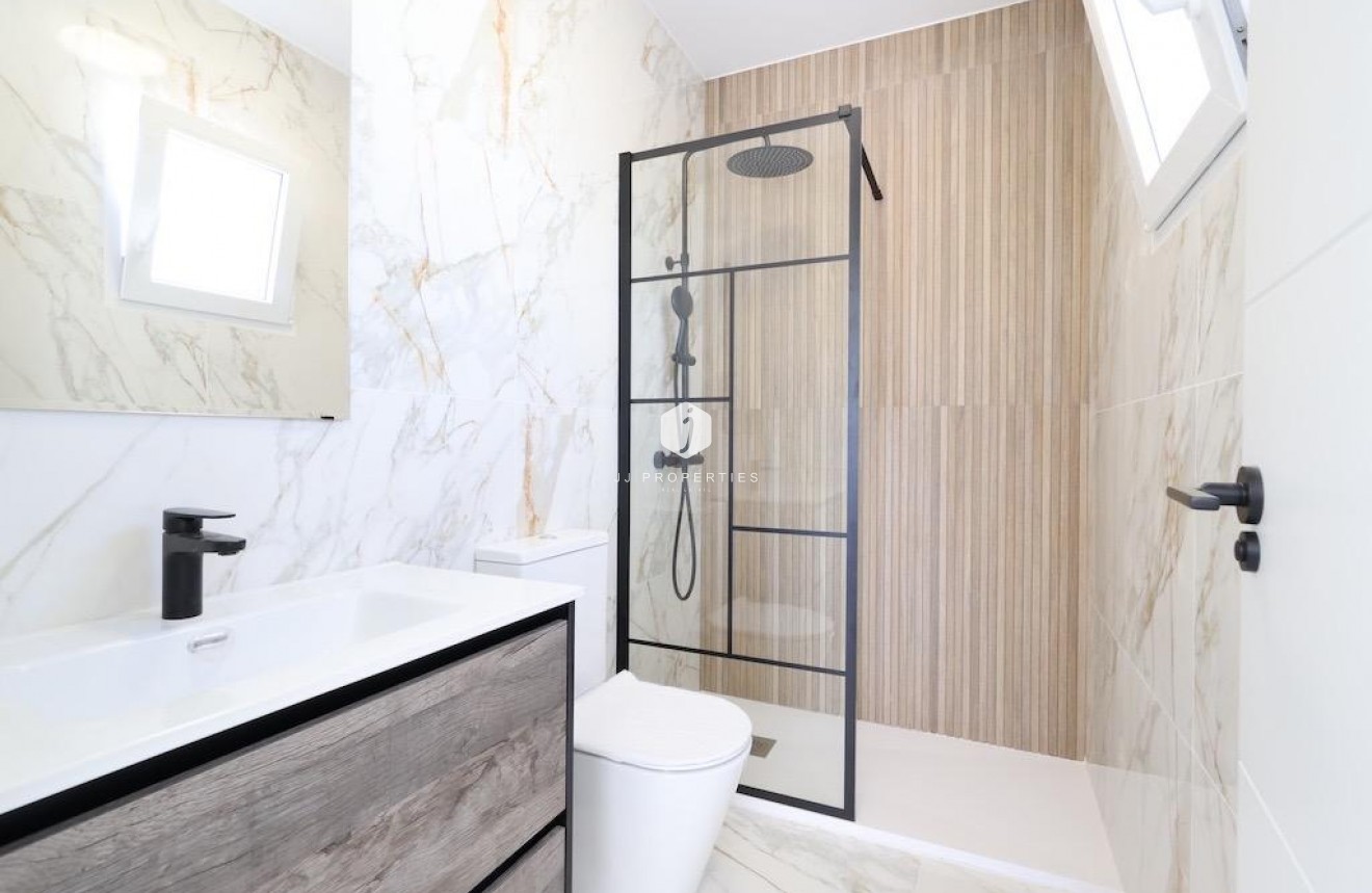 Tweedehands - Chalet -
Torrevieja - Costa Blanca