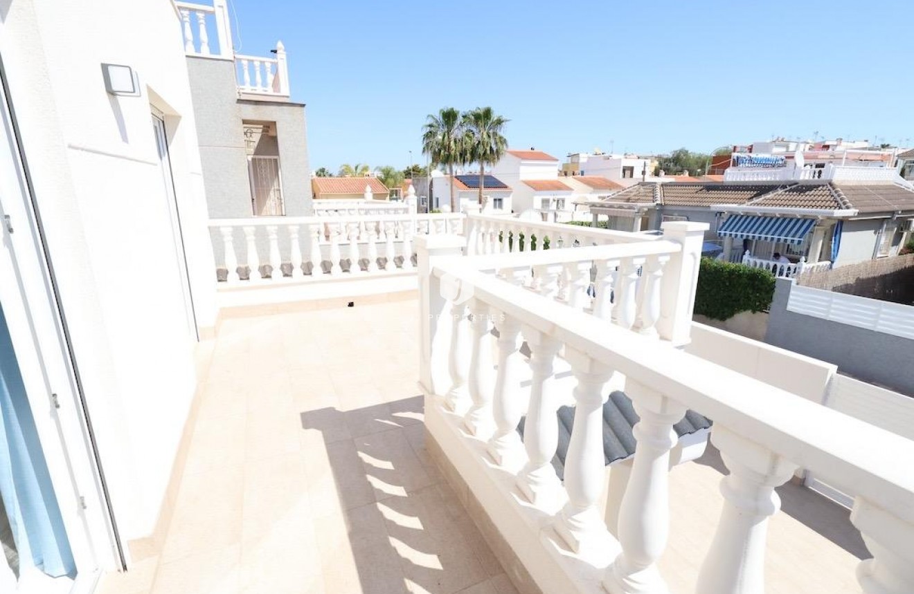 Tweedehands - Chalet -
Torrevieja - Costa Blanca