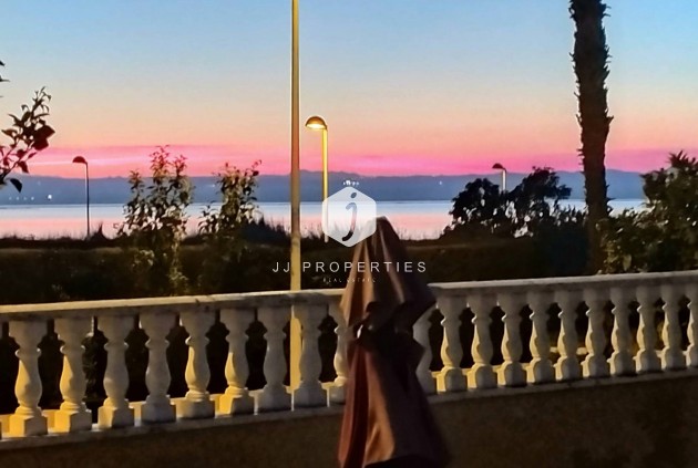 Tweedehands - Villa -
Torrevieja - La Siesta - El Salado - Torreta