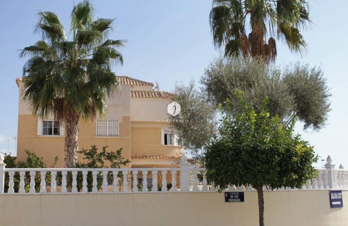 Tweedehands - Villa -
Torrevieja - La Siesta - El Salado - Torreta