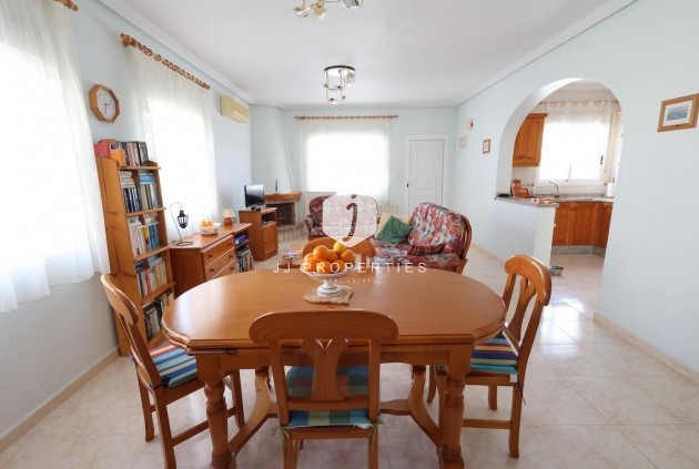 Tweedehands - Villa -
Orihuela Costa - Costa Blanca