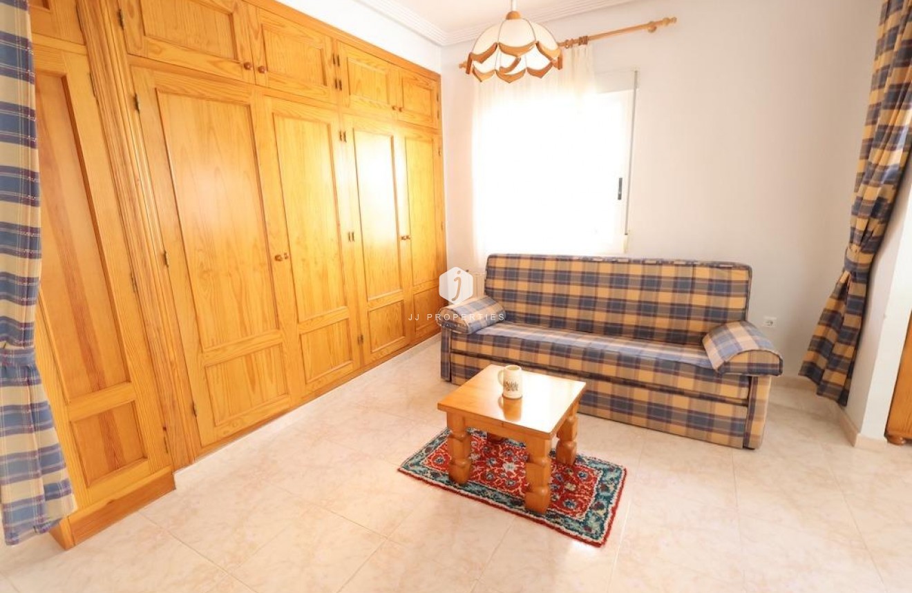 Tweedehands - Villa -
Orihuela Costa - Costa Blanca