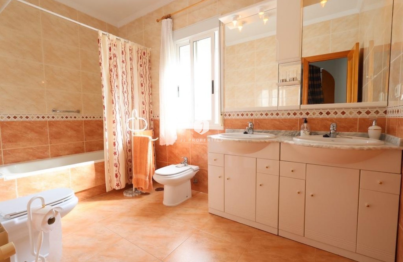 Tweedehands - Villa -
Orihuela Costa - Costa Blanca