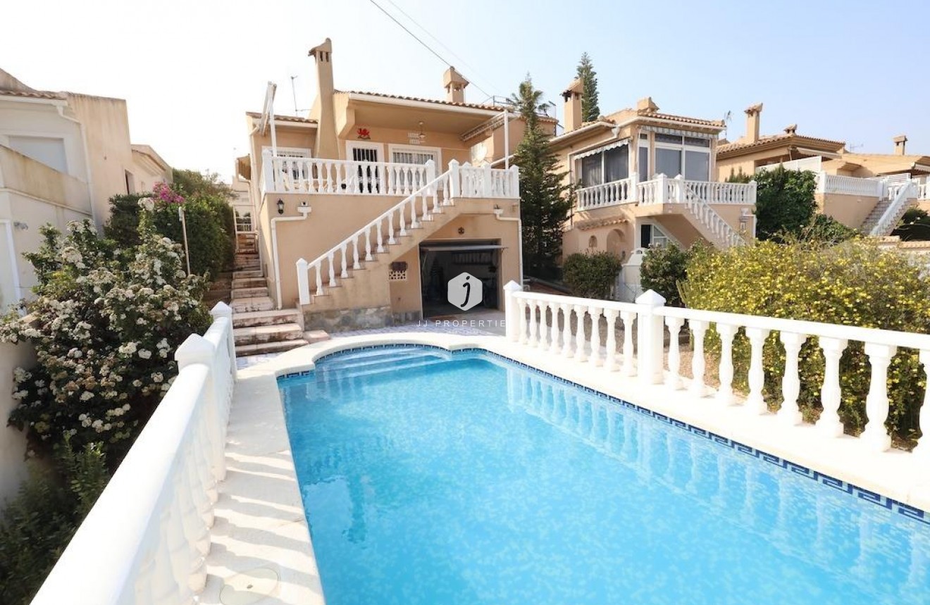 Tweedehands - Villa -
Orihuela Costa - Costa Blanca