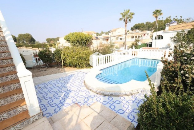 Tweedehands - Villa -
Orihuela Costa - Costa Blanca