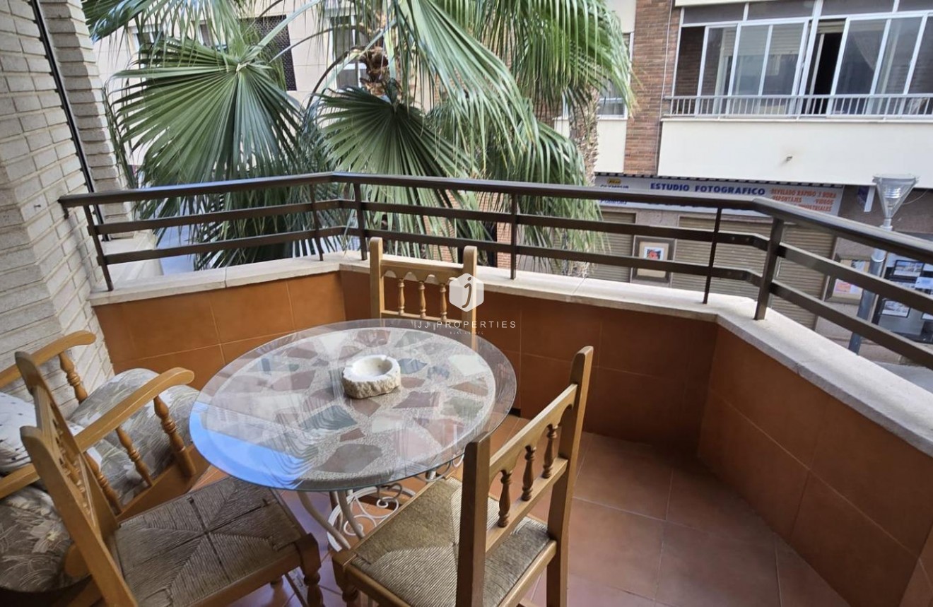 Tweedehands - Appartement / flat -
Torrevieja - Centro
