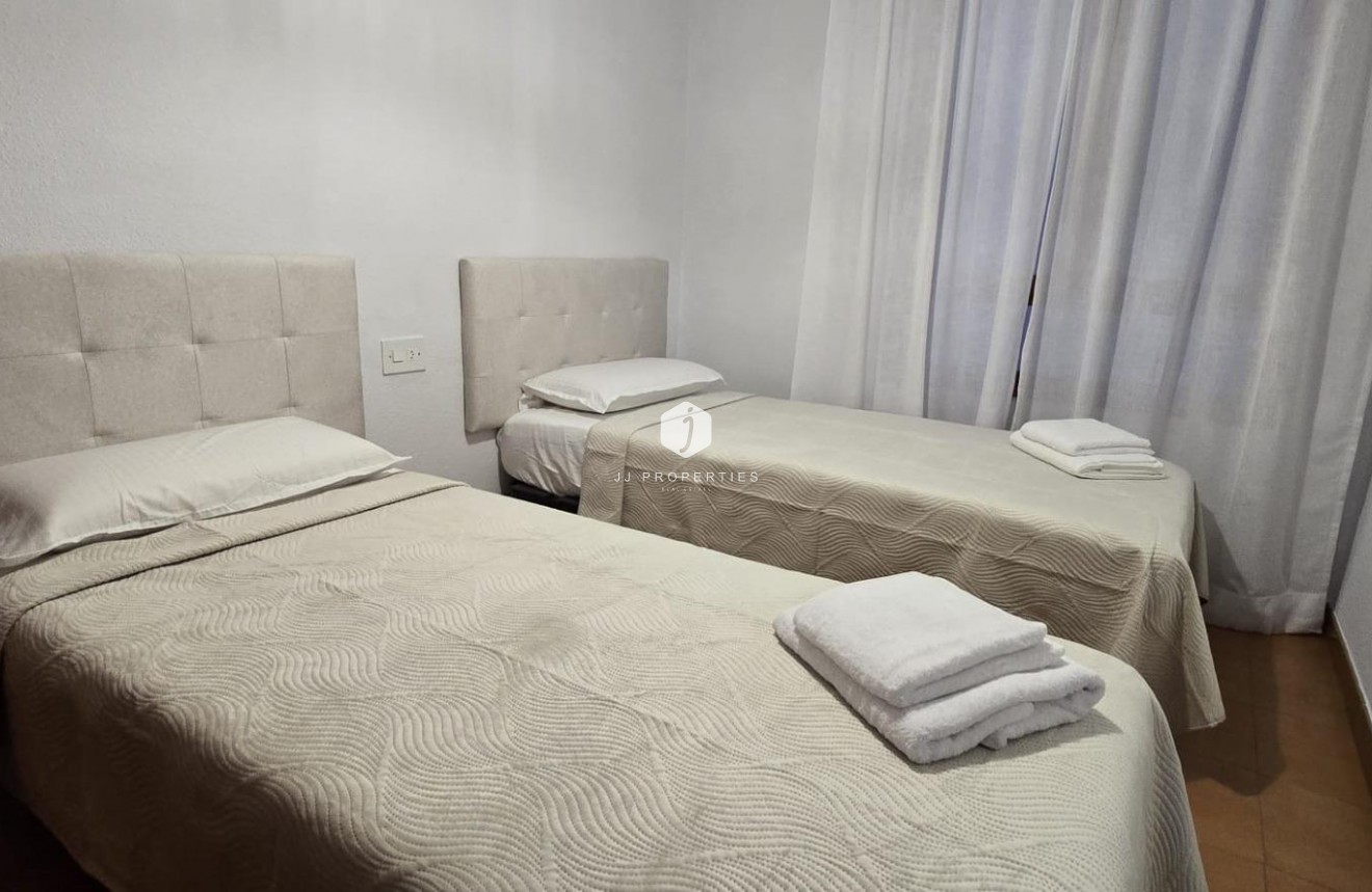 Tweedehands - Appartement / flat -
Torrevieja - Centro