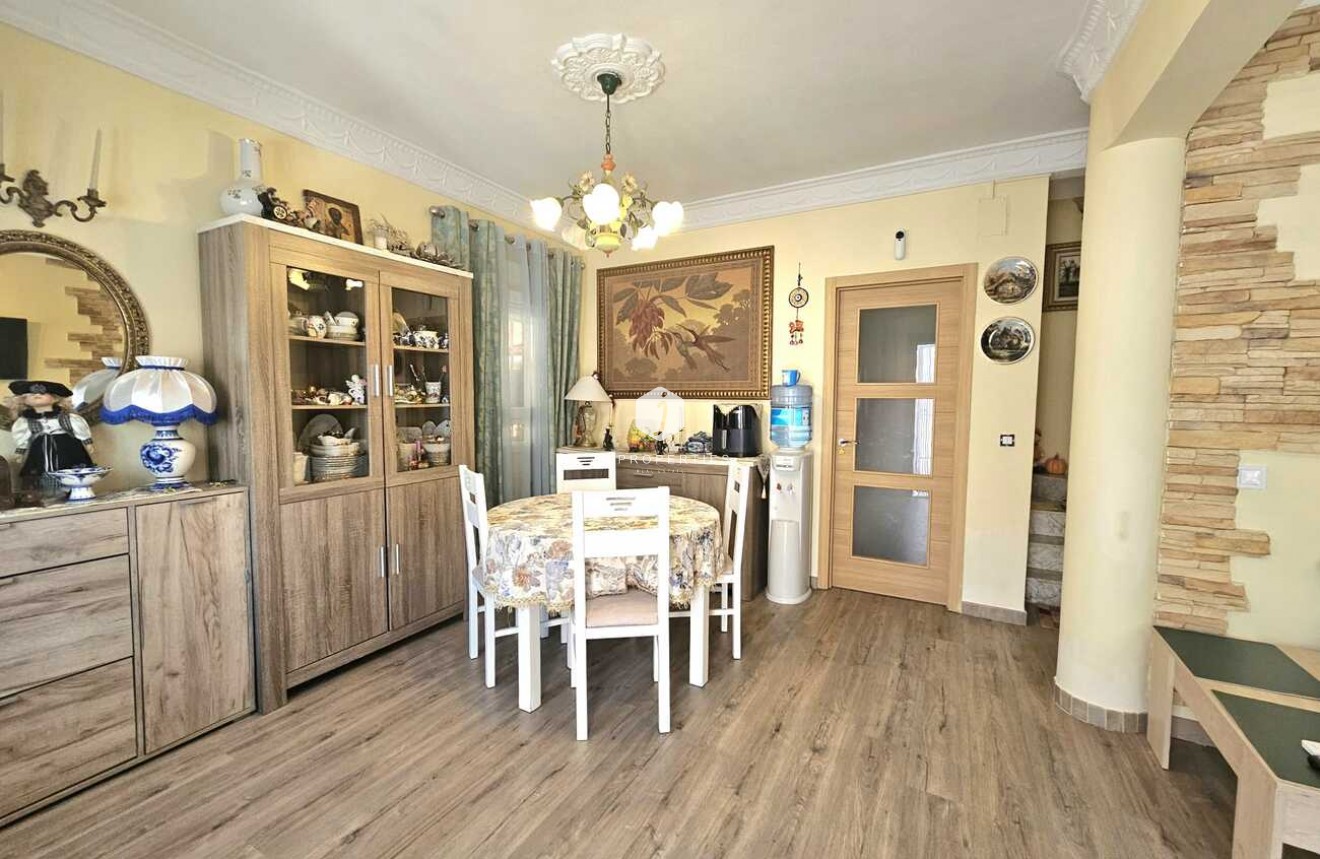 Tweedehands - Villa -
Torrevieja - Torre Del Moro