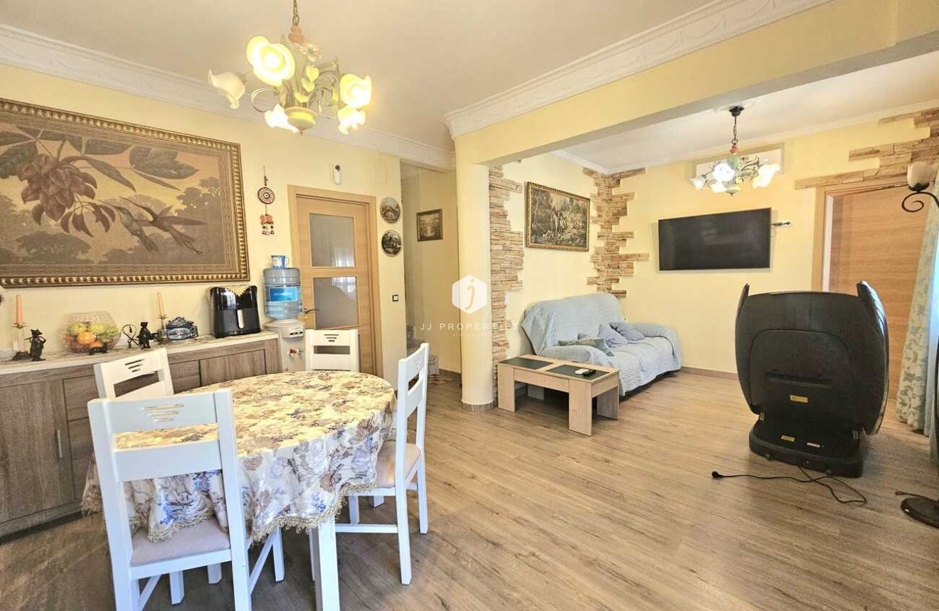 Tweedehands - Villa -
Torrevieja - Torre Del Moro