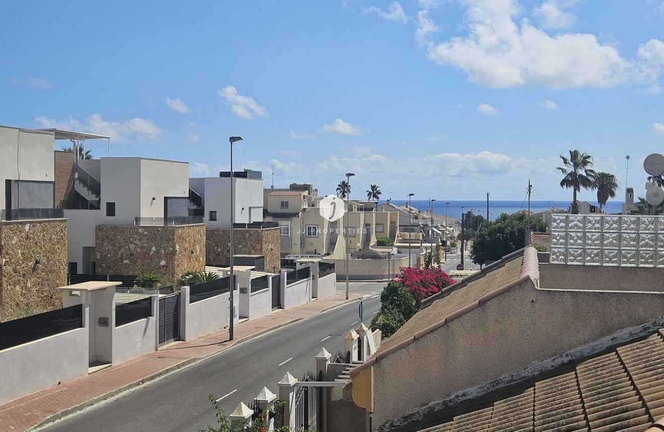 Tweedehands - Villa -
Torrevieja - Torre Del Moro