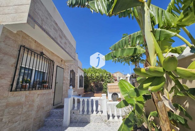 Tweedehands - Villa -
Torrevieja - Torre Del Moro