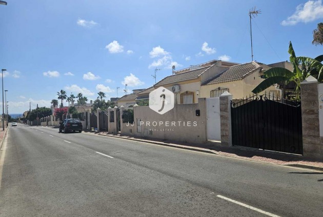 Tweedehands - Villa -
Torrevieja - Torre Del Moro