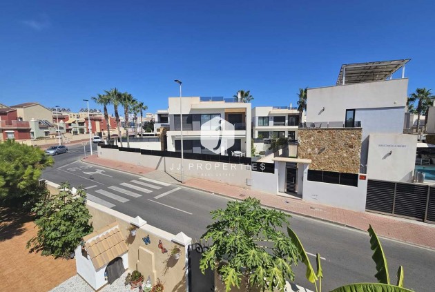 Tweedehands - Villa -
Torrevieja - Torre Del Moro