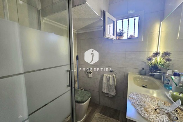 Tweedehands - Villa -
Torrevieja - Torre Del Moro