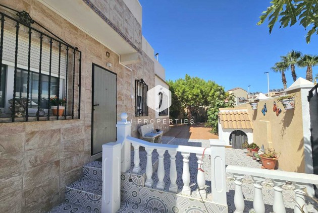 Tweedehands - Villa -
Torrevieja - Torre Del Moro