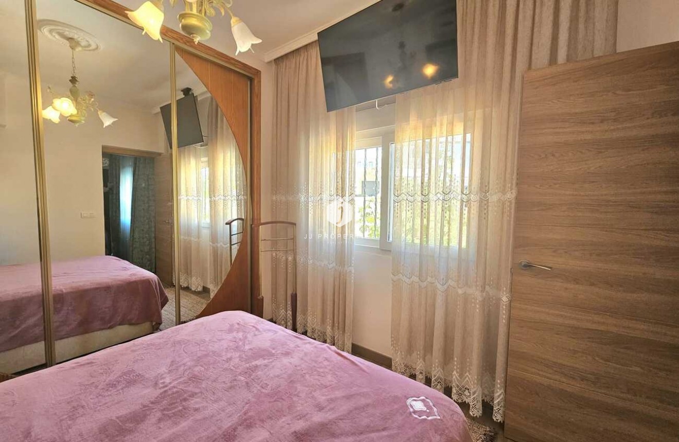 Tweedehands - Villa -
Torrevieja - Torre Del Moro