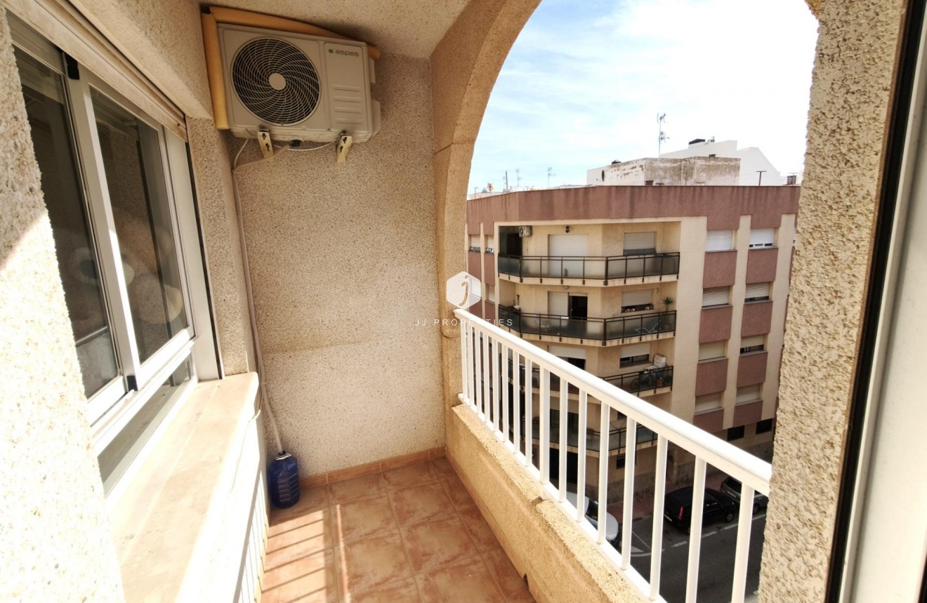 Tweedehands - Appartement / flat -
Torrevieja - Playa del Cura