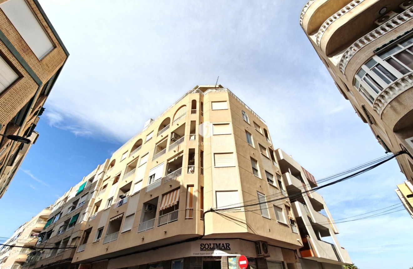 Tweedehands - Appartement / flat -
Torrevieja - Playa del Cura