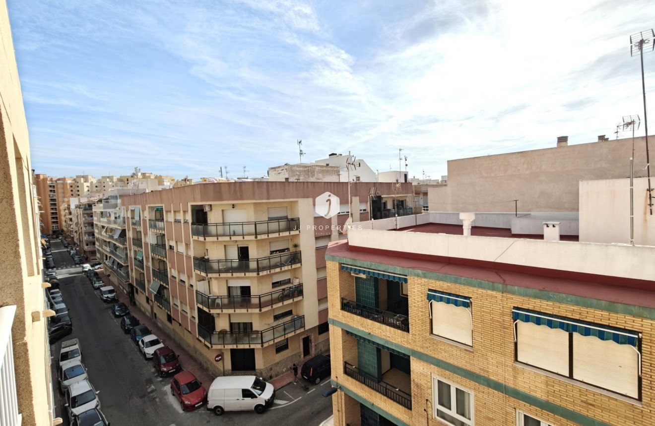 Tweedehands - Appartement / flat -
Torrevieja - Playa del Cura