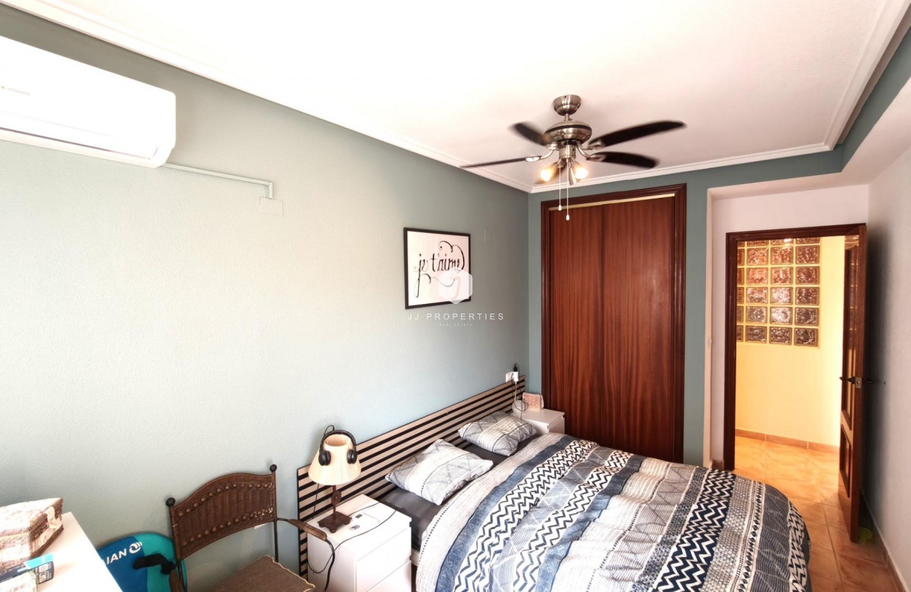 Tweedehands - Appartement / flat -
Torrevieja - Playa del Cura