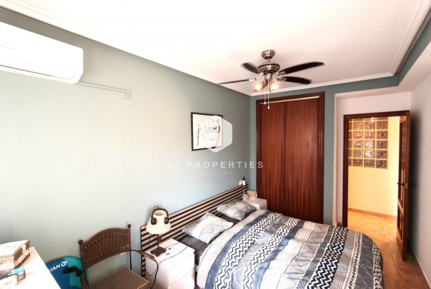 Tweedehands - Appartement / flat -
Torrevieja - Playa del Cura