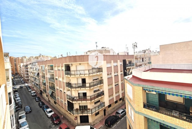 Tweedehands - Appartement / flat -
Torrevieja - Playa del Cura