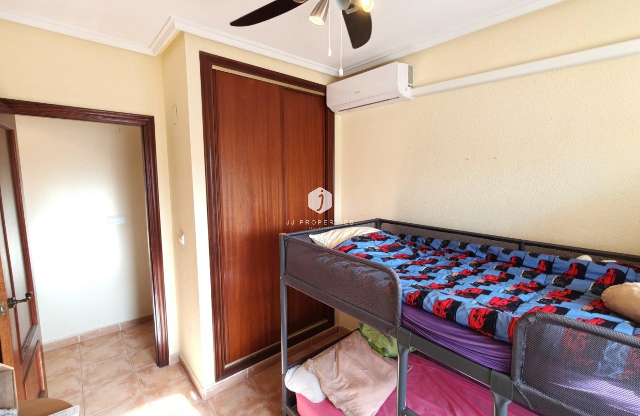 Tweedehands - Appartement / flat -
Torrevieja - Playa del Cura