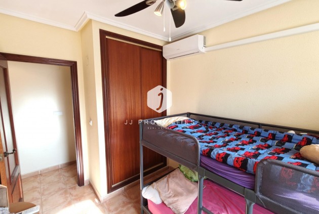 Tweedehands - Appartement / flat -
Torrevieja - Playa del Cura