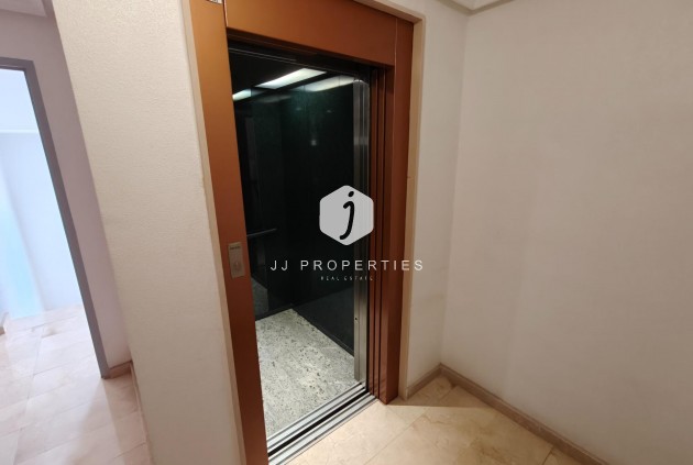 Tweedehands - Appartement / flat -
Torrevieja - Playa del Cura