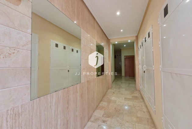 Tweedehands - Appartement / flat -
Torrevieja - Playa del Cura