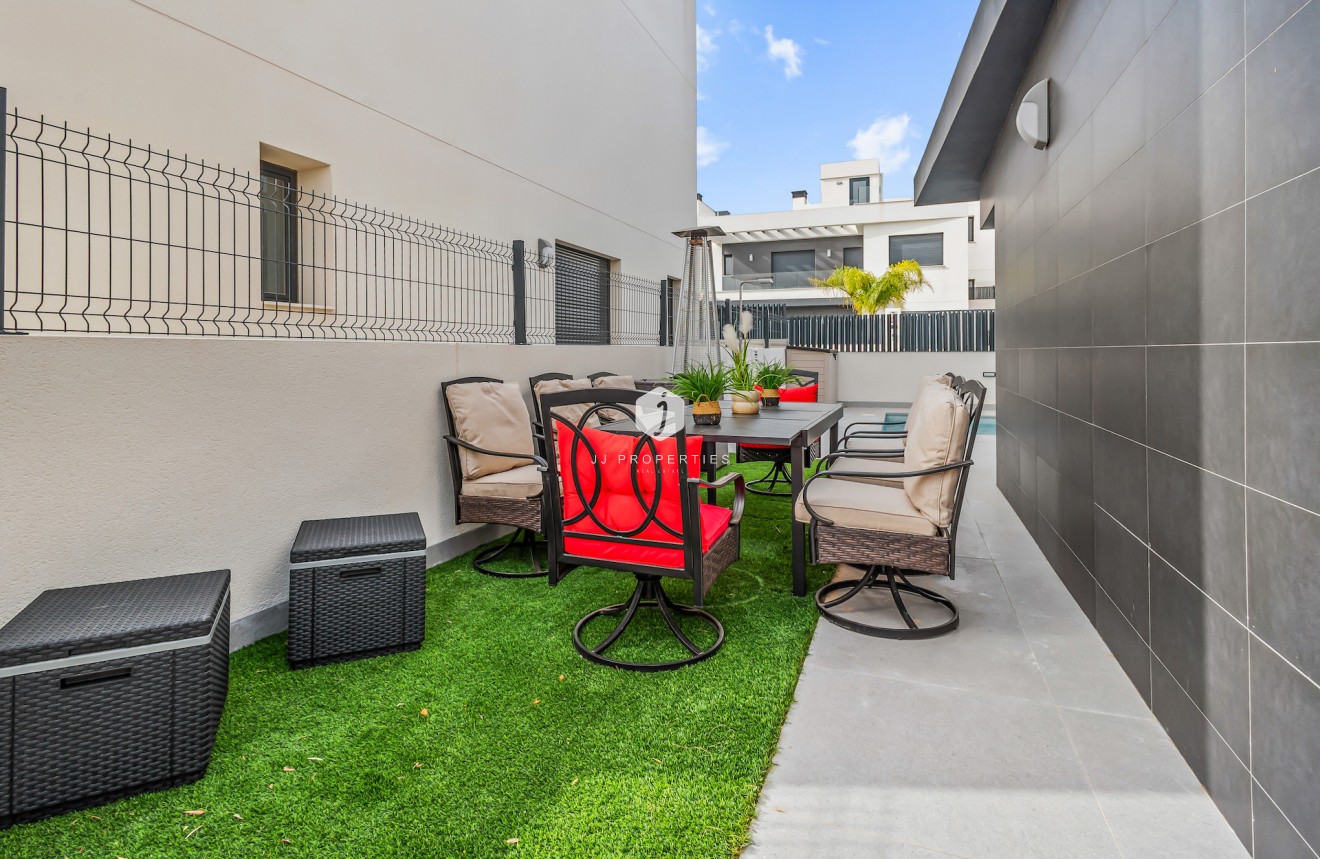 Tweedehands - Villa -
Algorfa - Inland