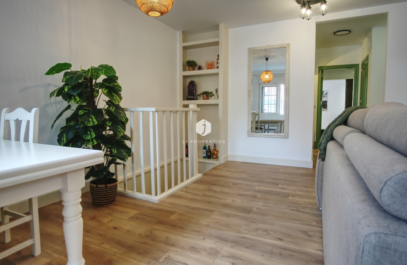 Tweedehands - Chalet -
Orihuela Costa - Costa Blanca