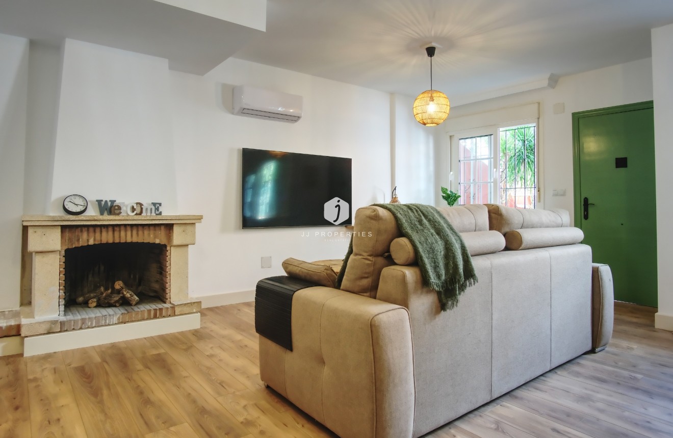 Tweedehands - Chalet -
Orihuela Costa - Costa Blanca