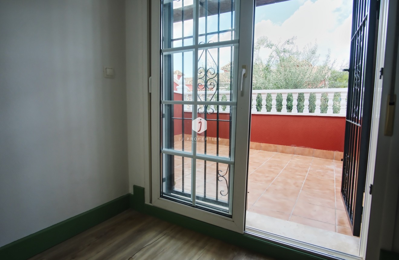 Tweedehands - Chalet -
Orihuela Costa - Costa Blanca