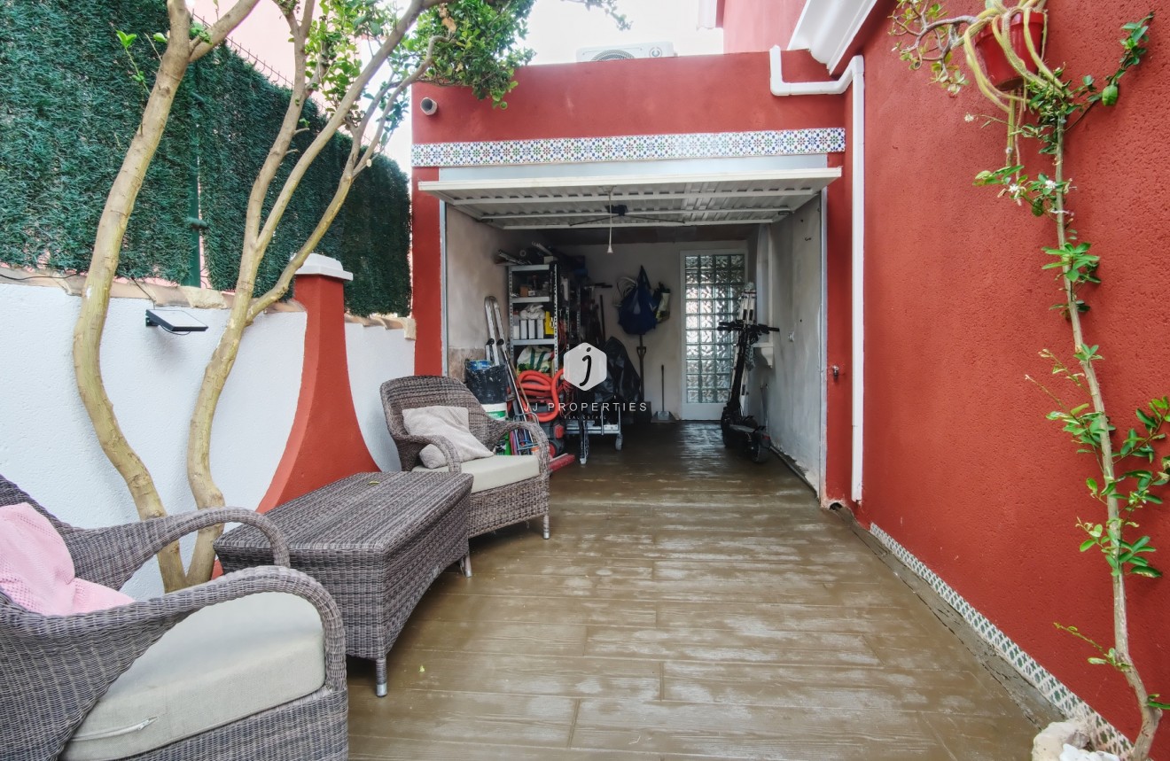 Tweedehands - Chalet -
Orihuela Costa - Costa Blanca