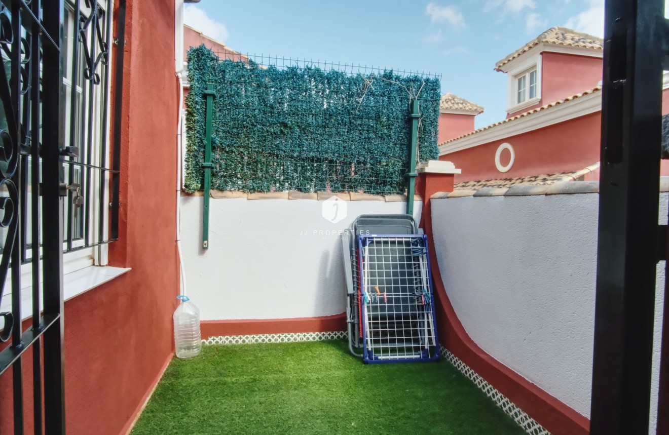 Tweedehands - Chalet -
Orihuela Costa - Costa Blanca