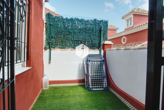 Tweedehands - Chalet -
Orihuela Costa - Costa Blanca