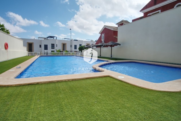 Tweedehands - Chalet -
Orihuela Costa - Costa Blanca