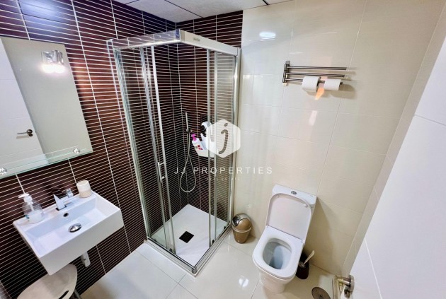 Tweedehands - Appartement / flat -
Torrevieja - Playa del Cura