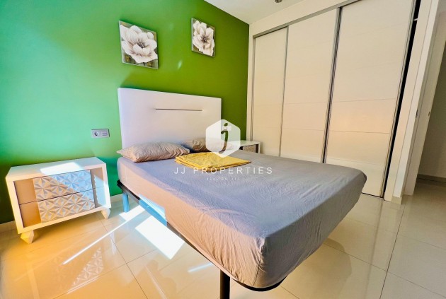 Tweedehands - Appartement / flat -
Torrevieja - Playa del Cura