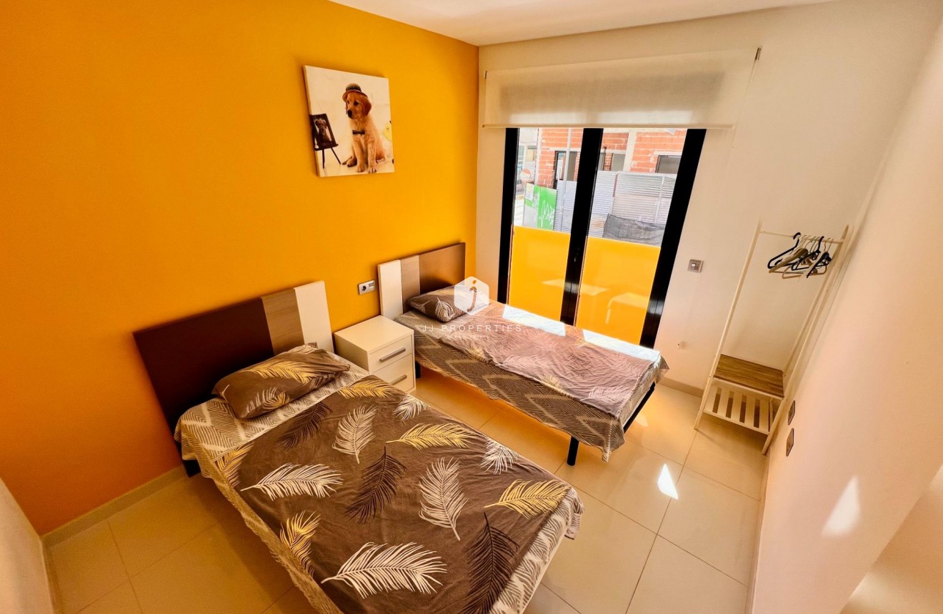 Tweedehands - Appartement / flat -
Torrevieja - Playa del Cura