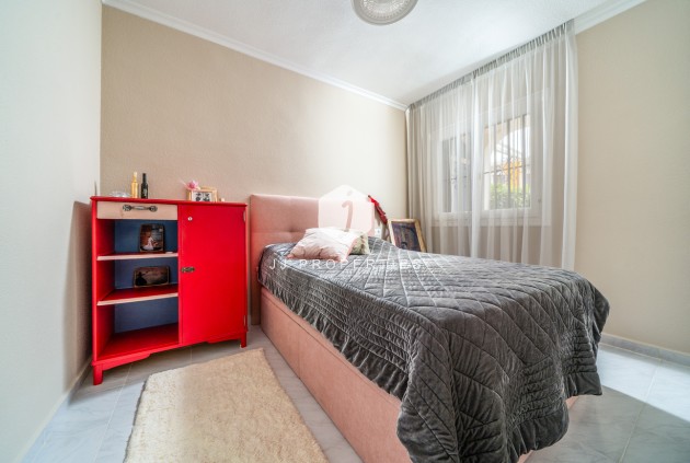 Tweedehands - Bungalow -
Torrevieja - La Mata