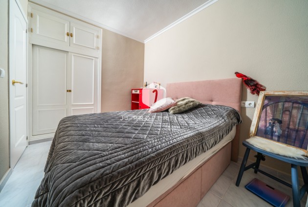 Tweedehands - Bungalow -
Torrevieja - La Mata