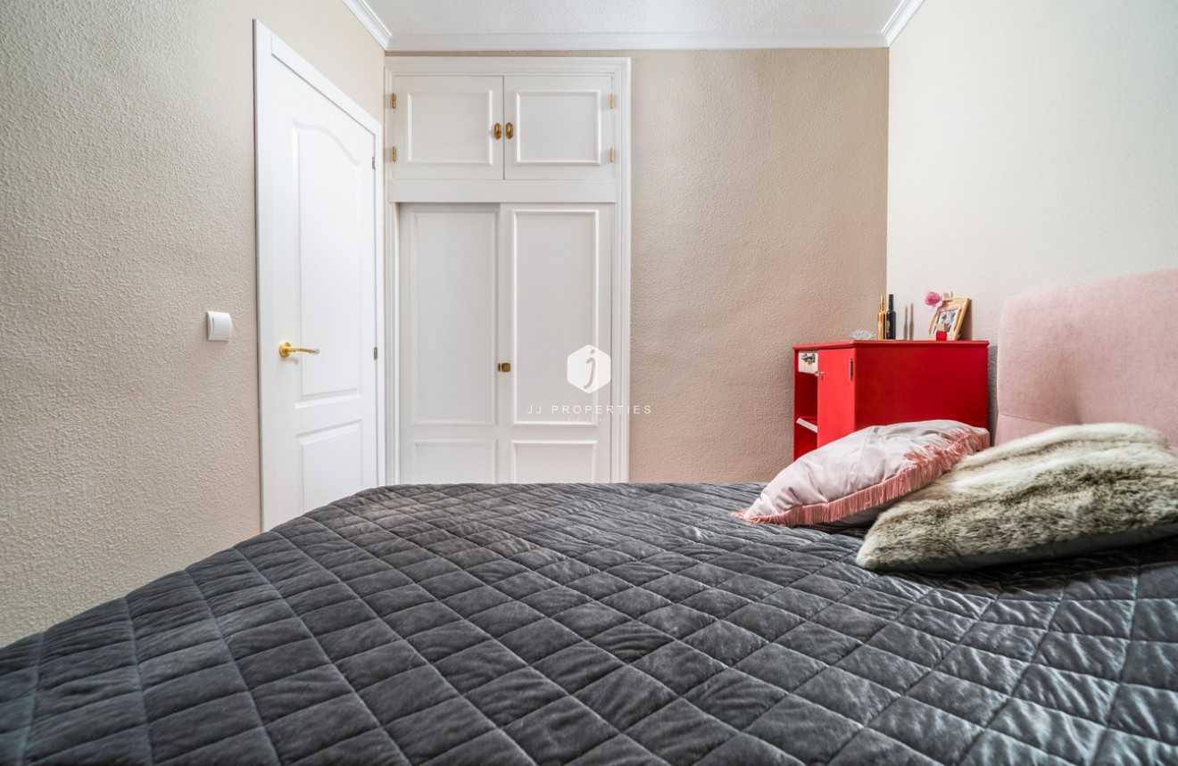 Tweedehands - Bungalow -
Torrevieja - La Mata