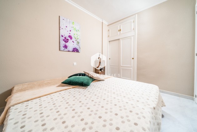 Tweedehands - Bungalow -
Torrevieja - La Mata